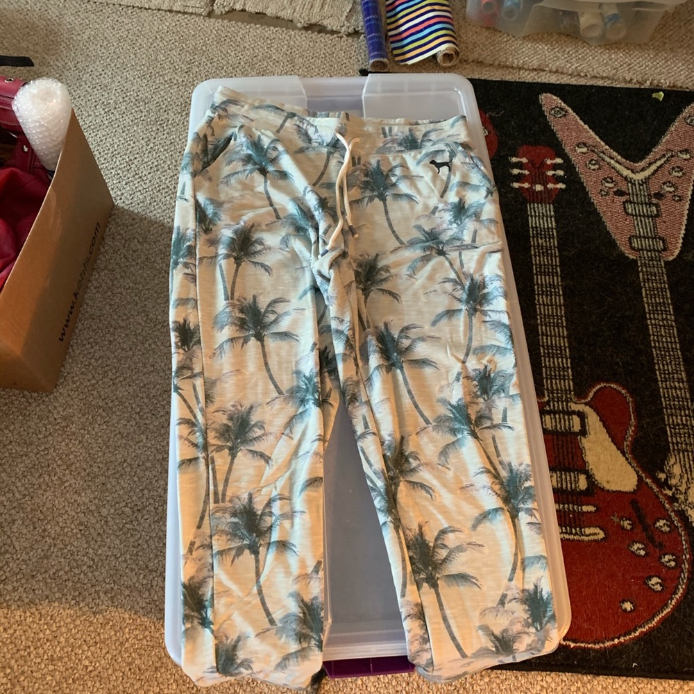 Womens VS Pink sweatpants